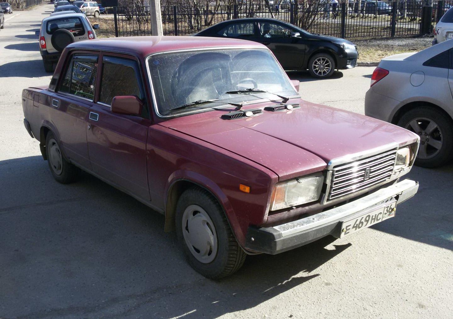 Автомобиль госномер Е469НС36