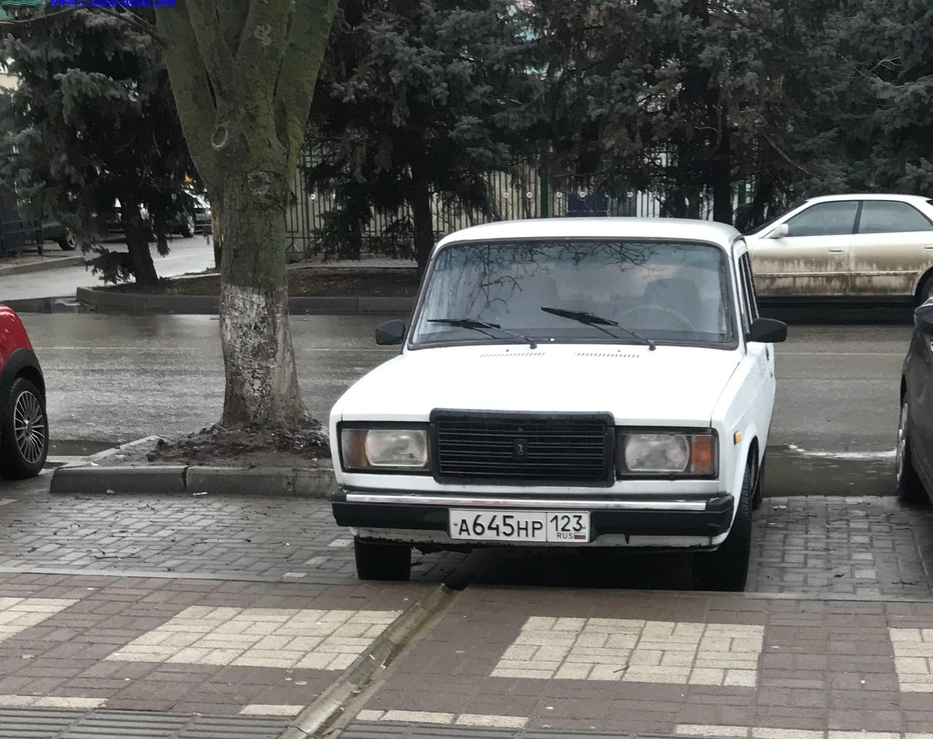 Автомобиль госномер А645НР123