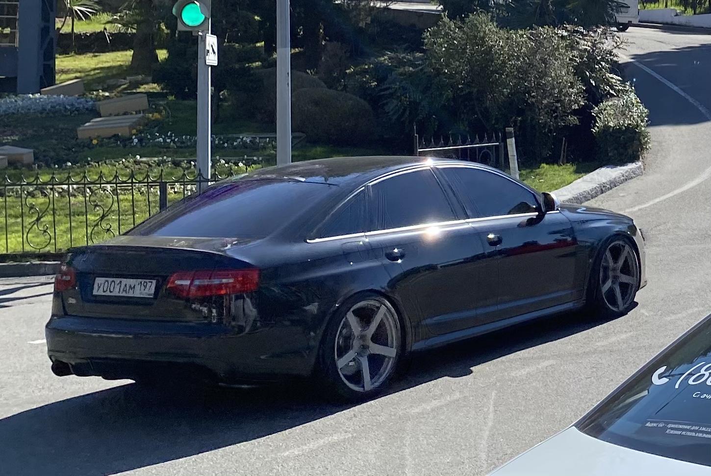 Автомобиль госномер У001АМ197