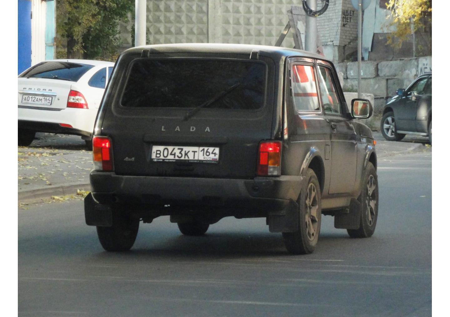 Автомобиль госномер В043КТ164