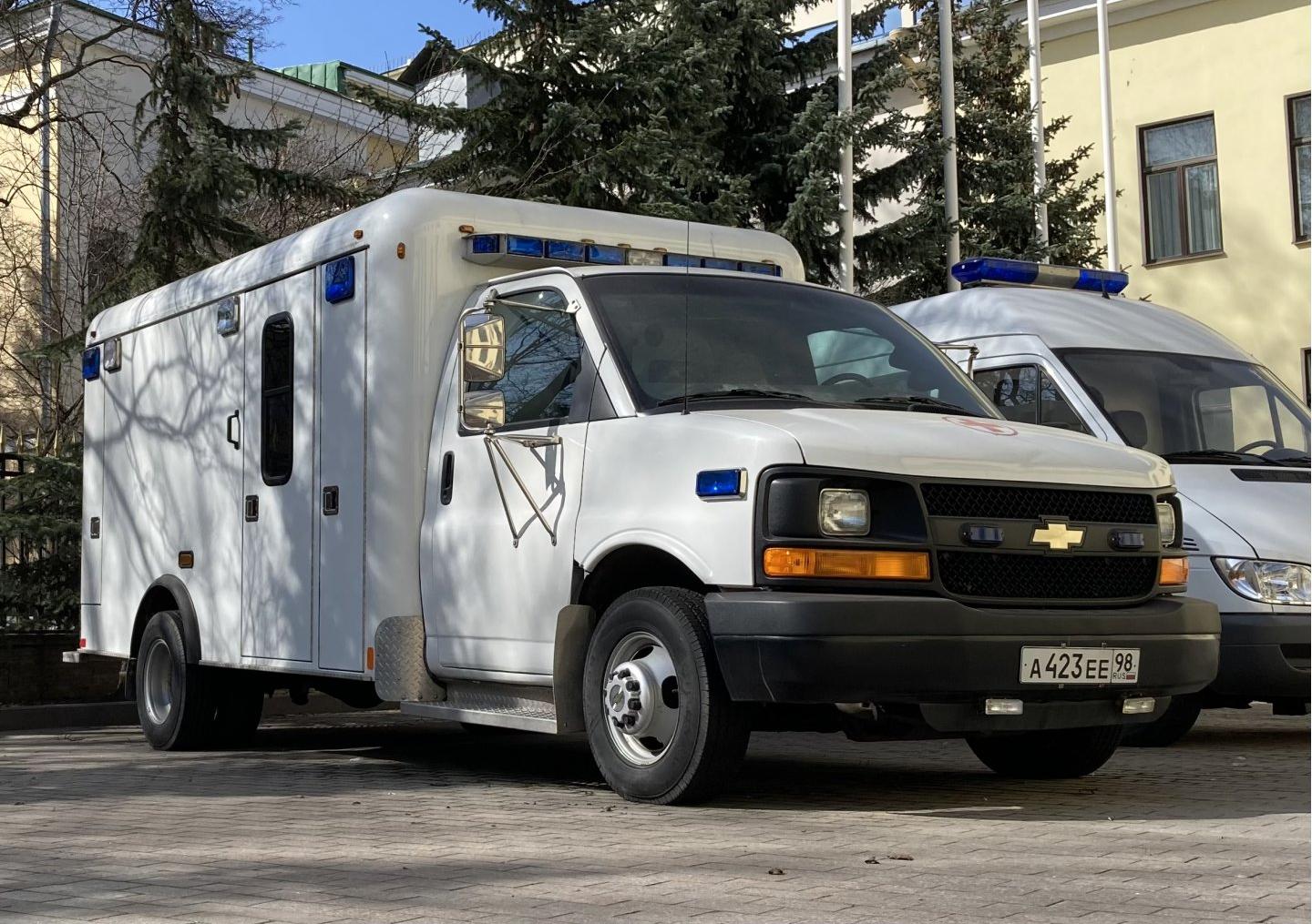Автомобиль госномер А423ЕЕ98