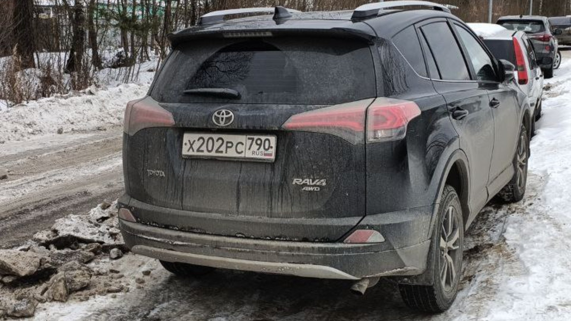 Автомобиль госномер Х202РС790