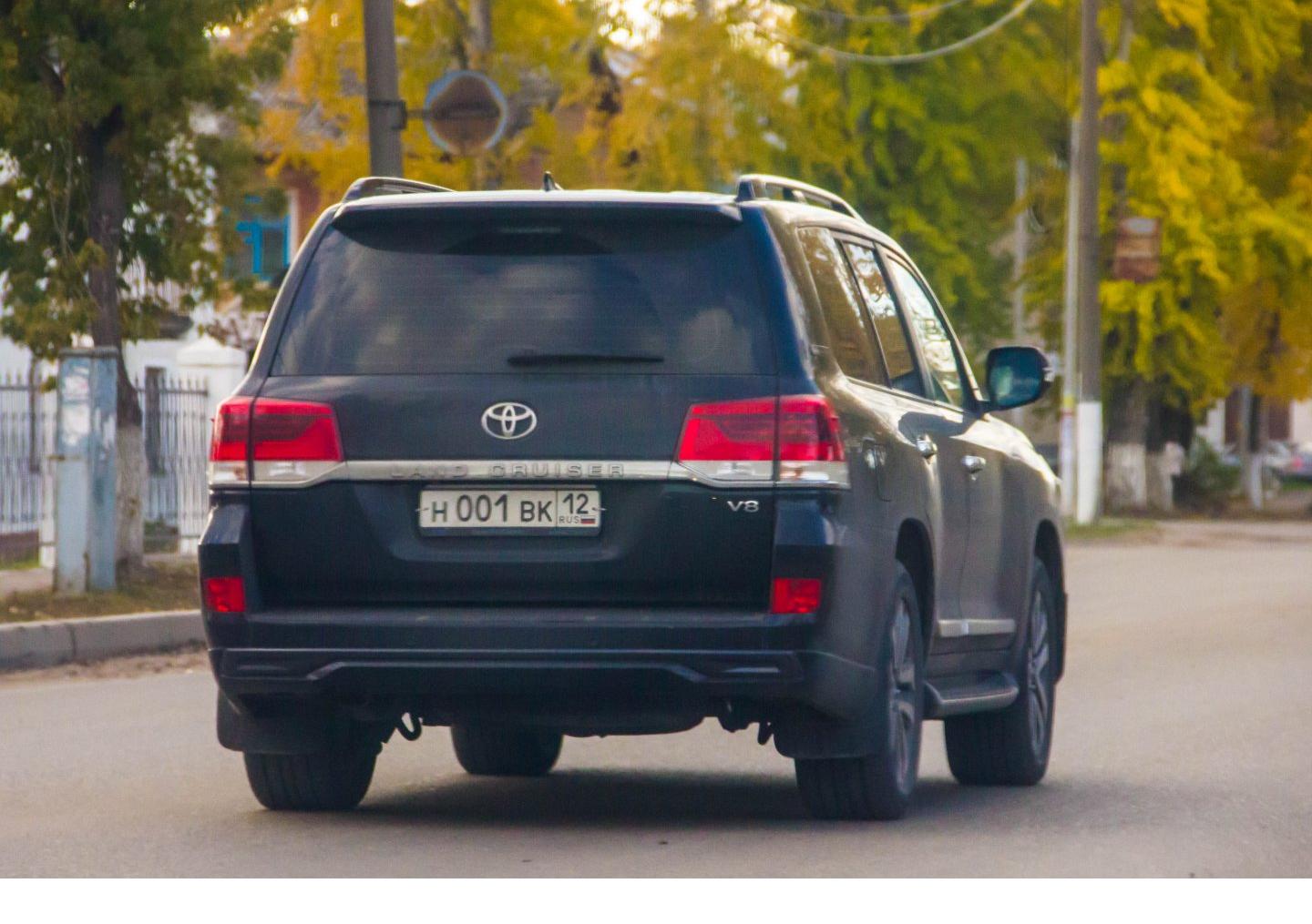 Автомобиль госномер Н001ВК12