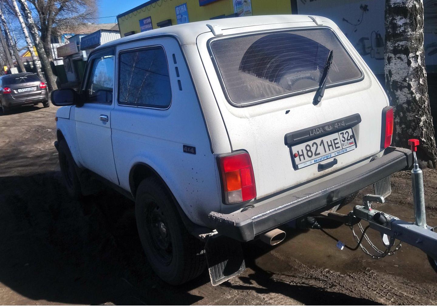 Автомобиль госномер Н821НЕ32