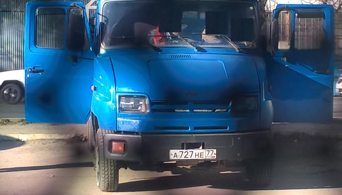 Автомобиль госномер А727НЕ77