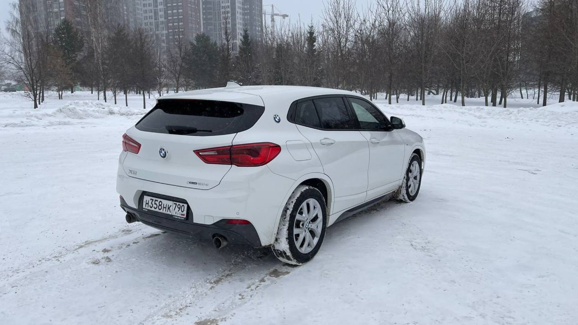 Автомобиль госномер Н358НК790