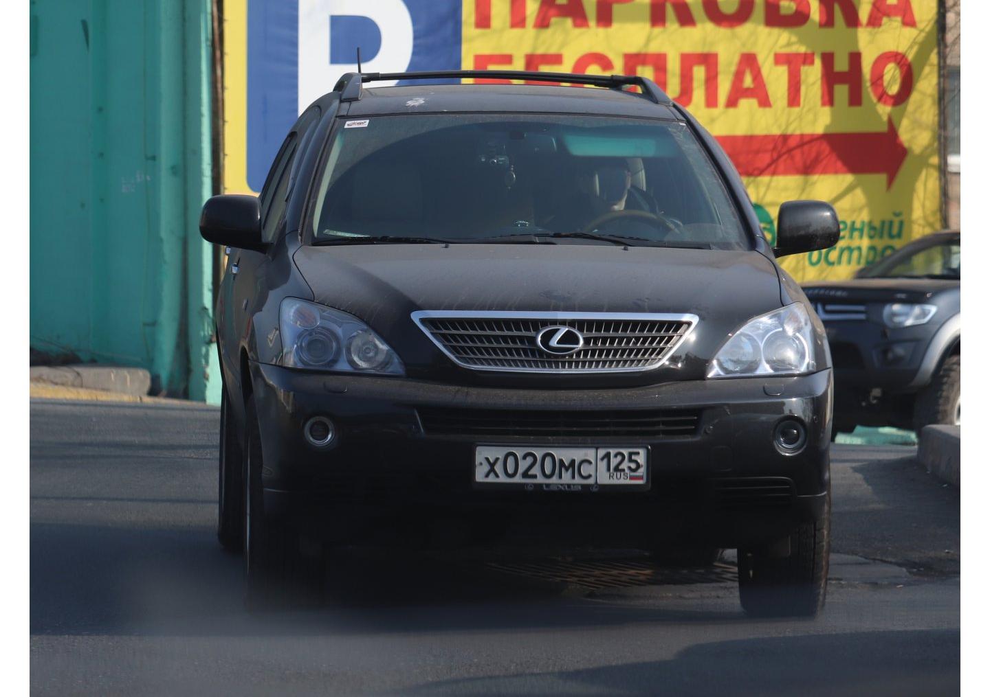Автомобиль госномер Х020МС125