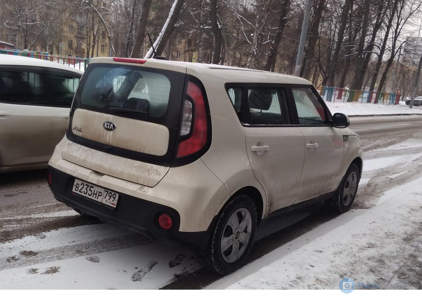 Автомобиль госномер В235НР799