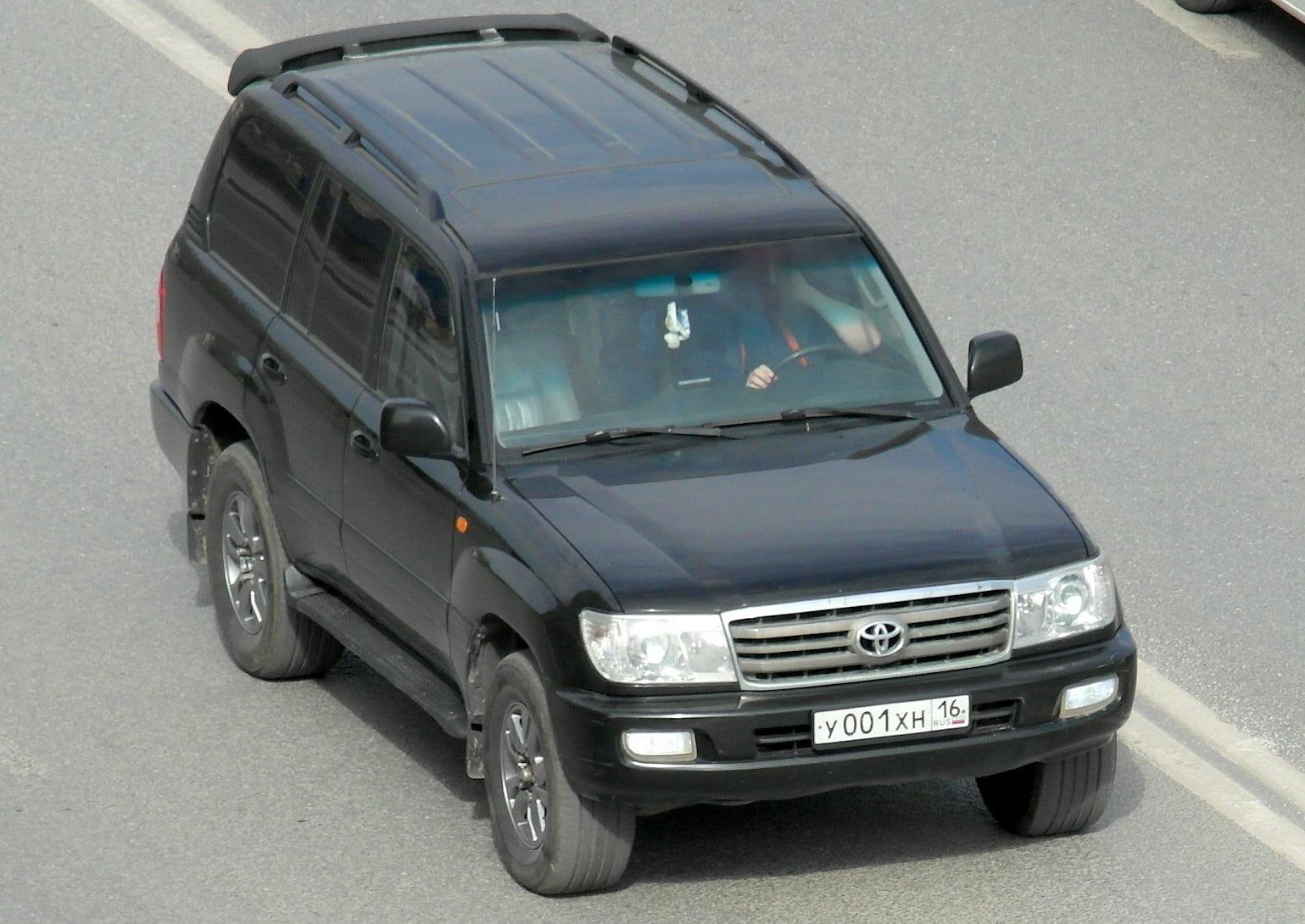 Автомобиль госномер У001ХН16
