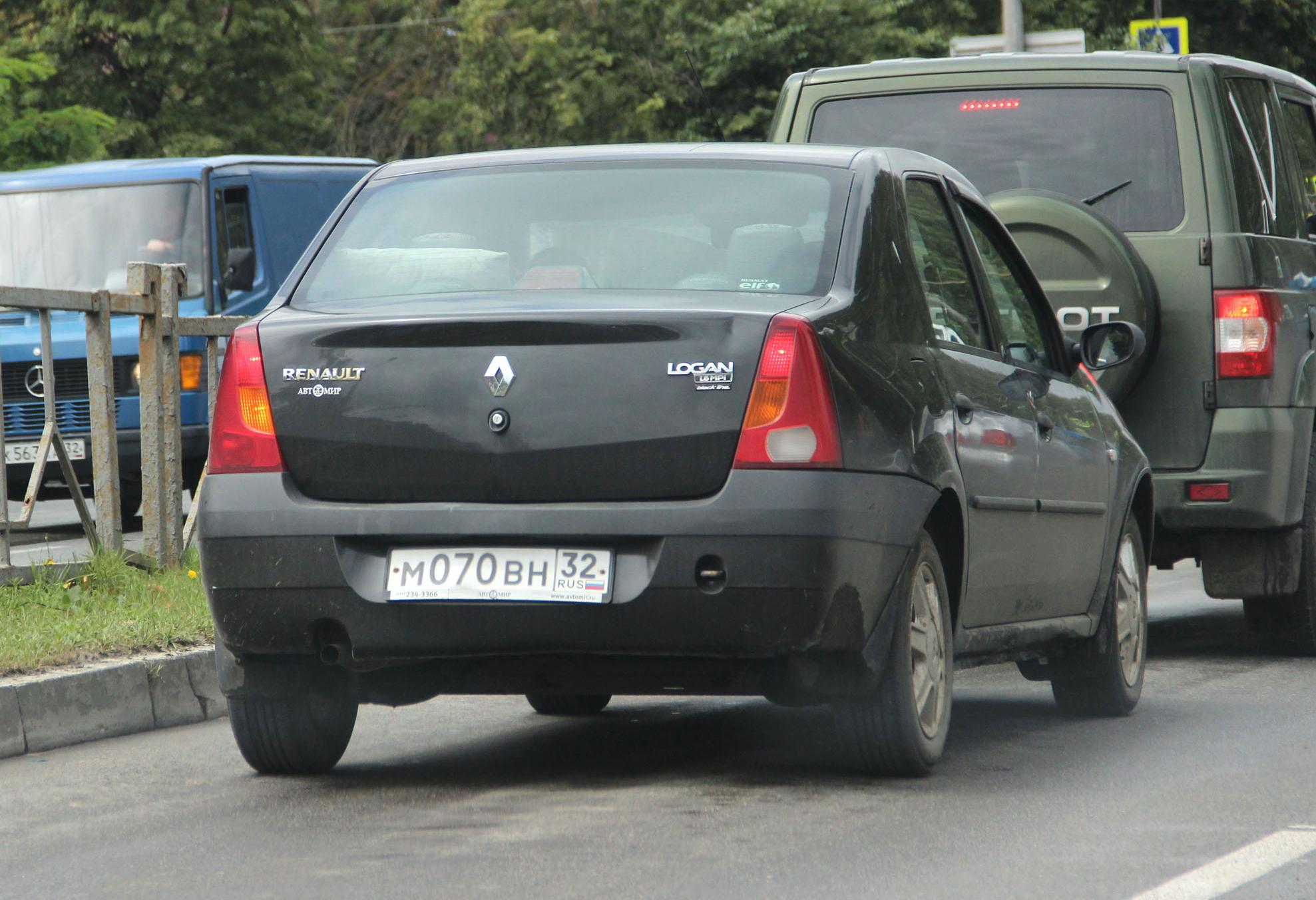 Автомобиль госномер М070ВН32