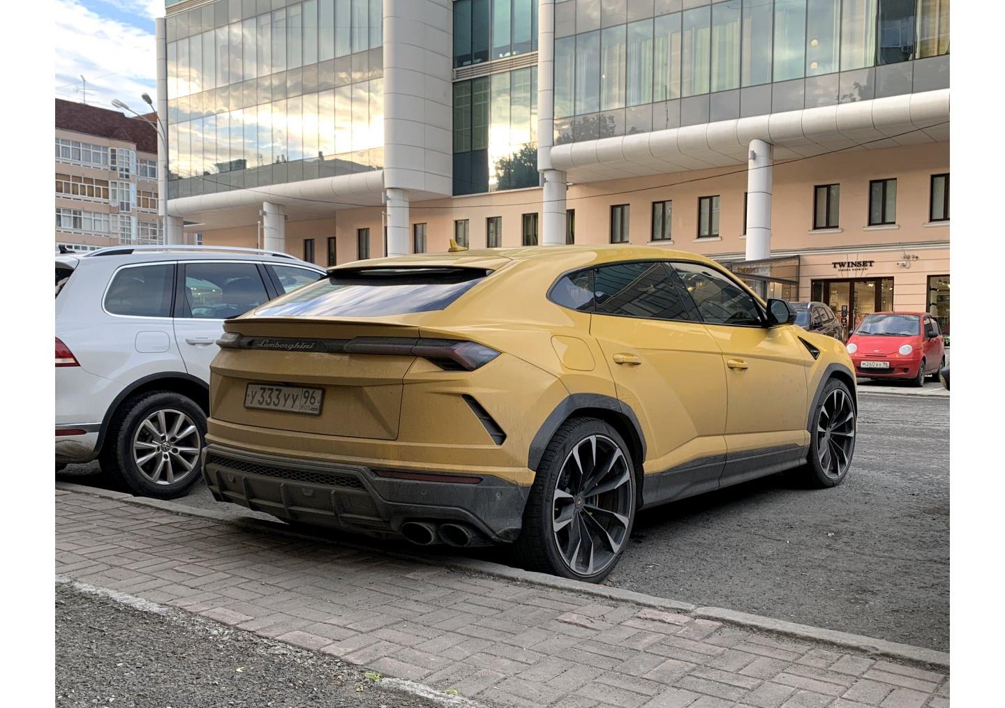 Автомобиль госномер У333УУ96