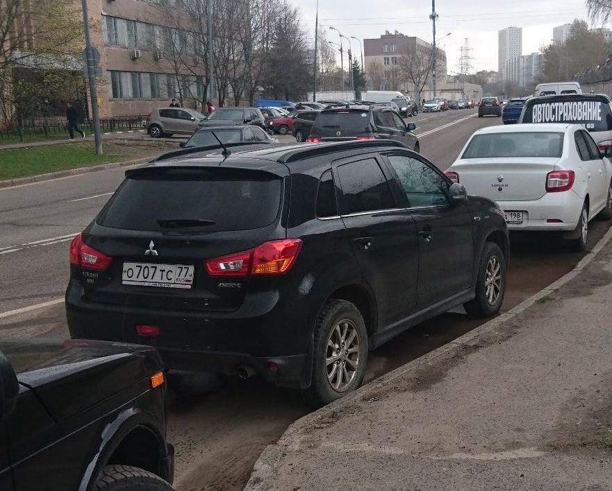 Автомобиль госномер О707ТС77