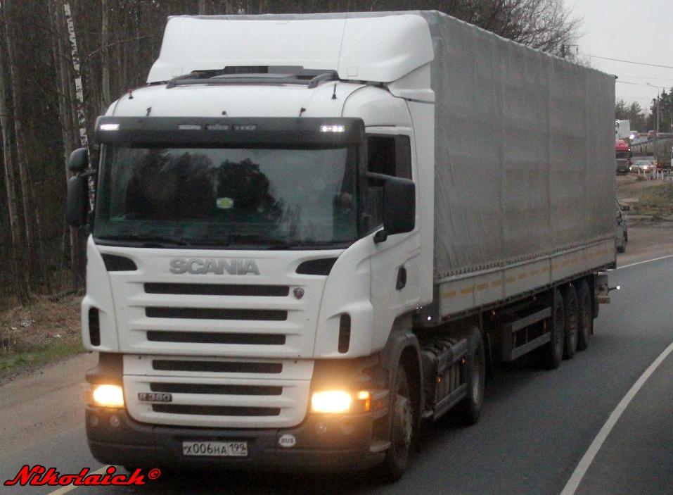 Автомобиль госномер Х006НА199