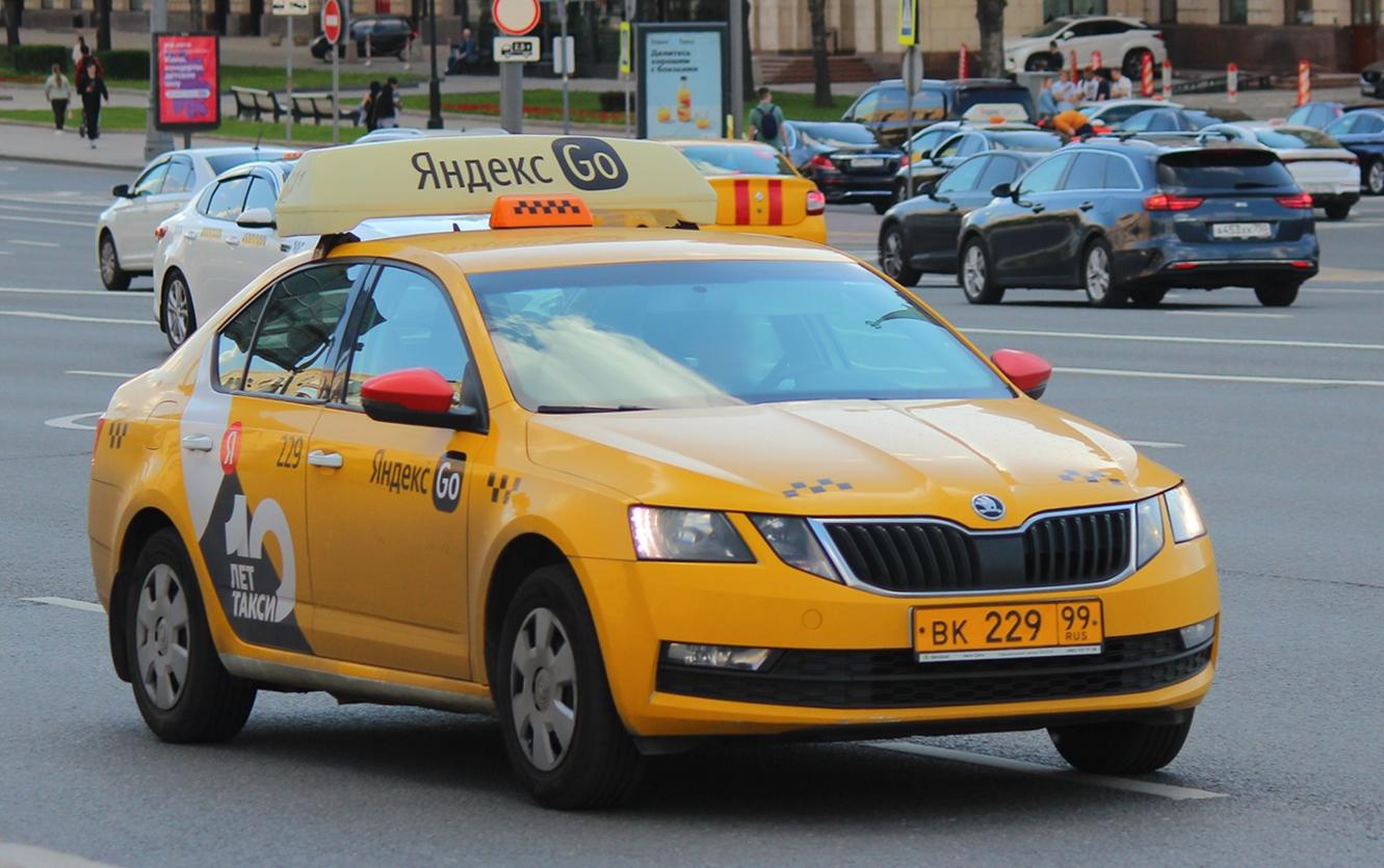 Автомобиль госномер ВК22999