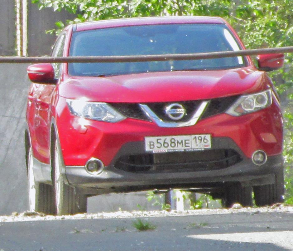 Автомобиль госномер В568МЕ196