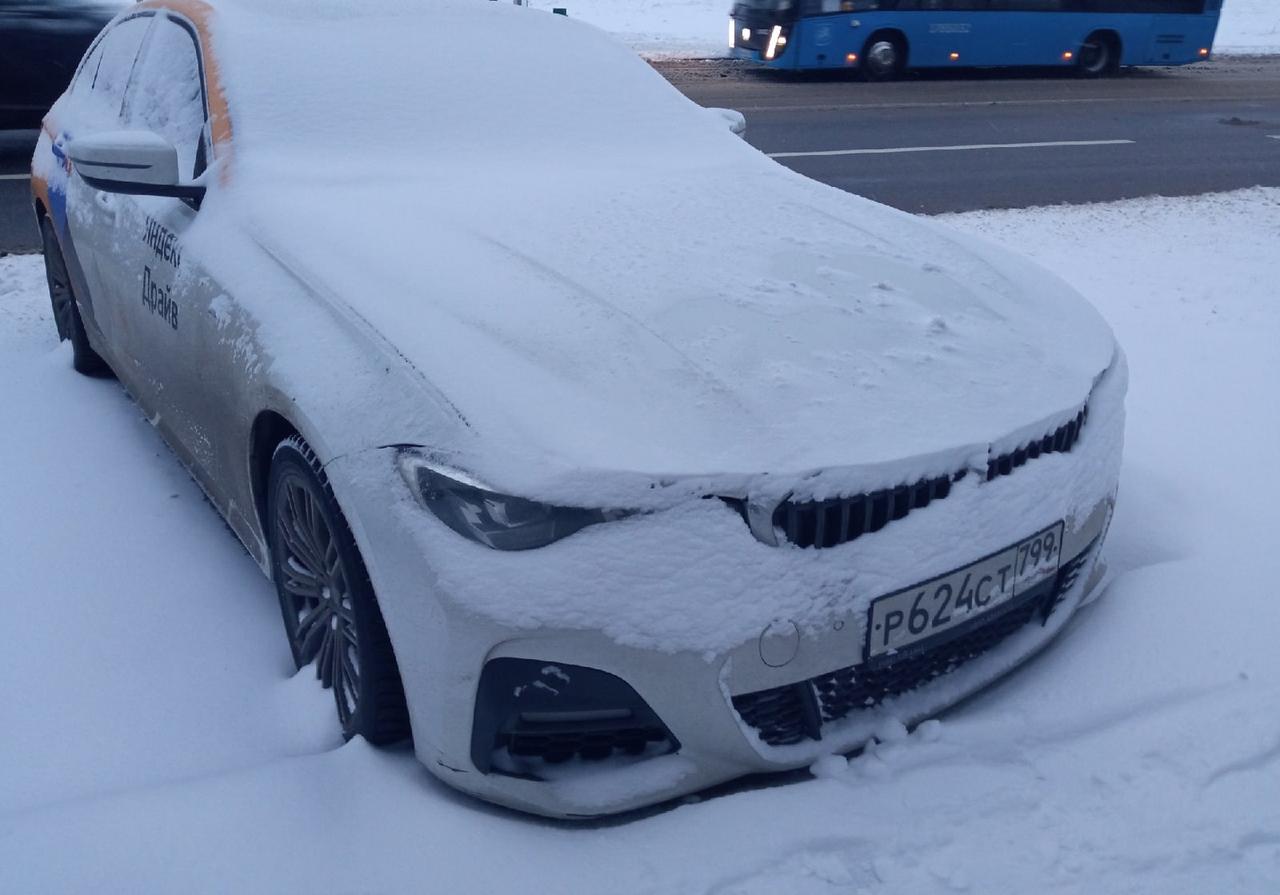 Автомобиль госномер Р624СТ799