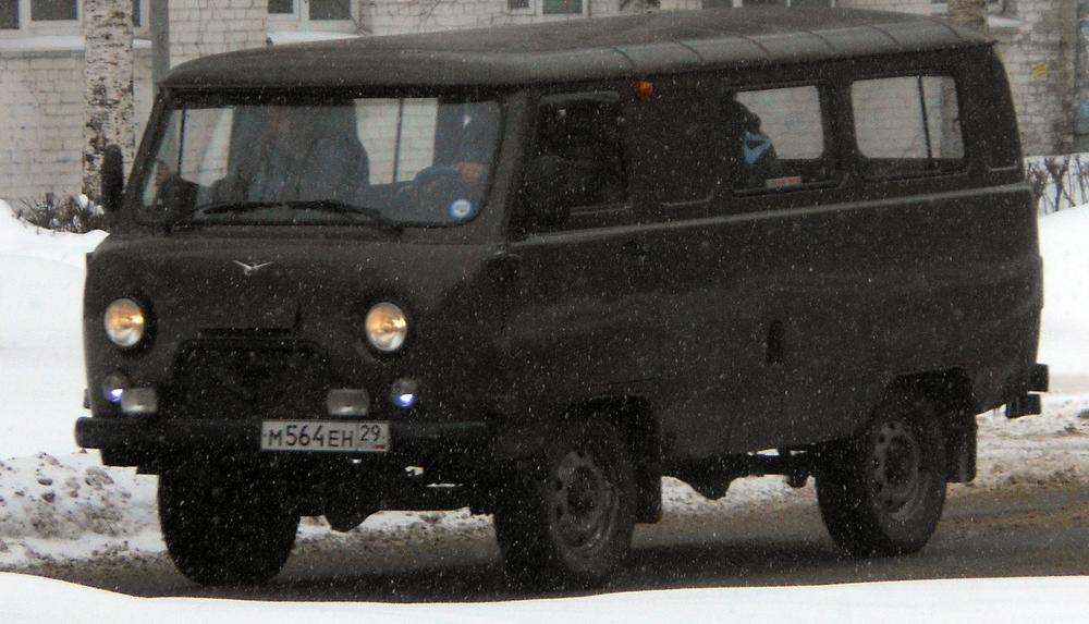 Автомобиль госномер М564ЕН29