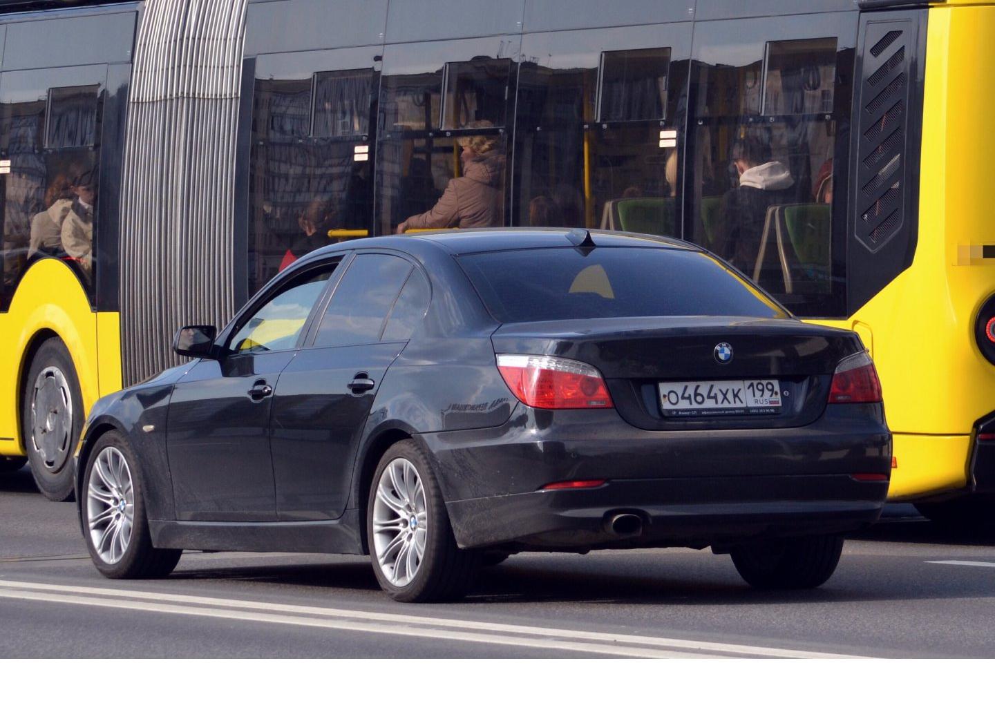 Автомобиль госномер О464ХК199