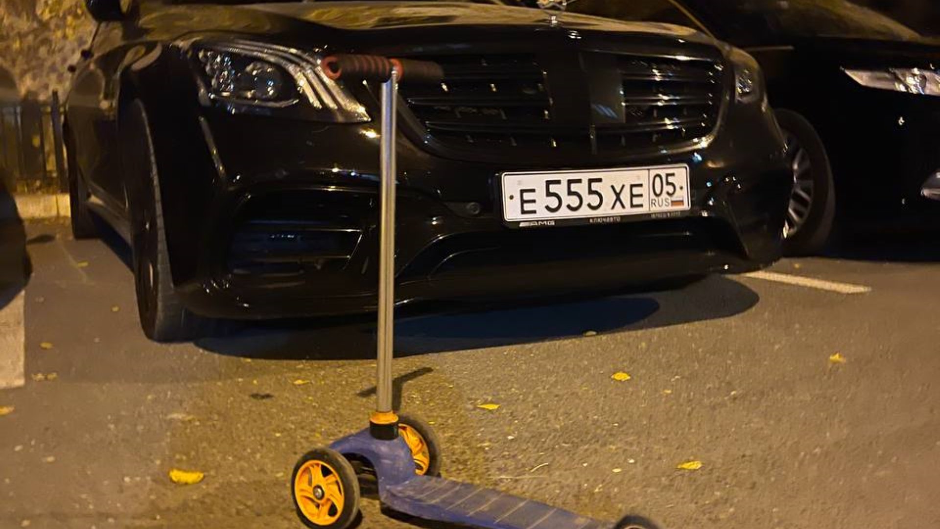 Автомобиль госномер Е555ХЕ05