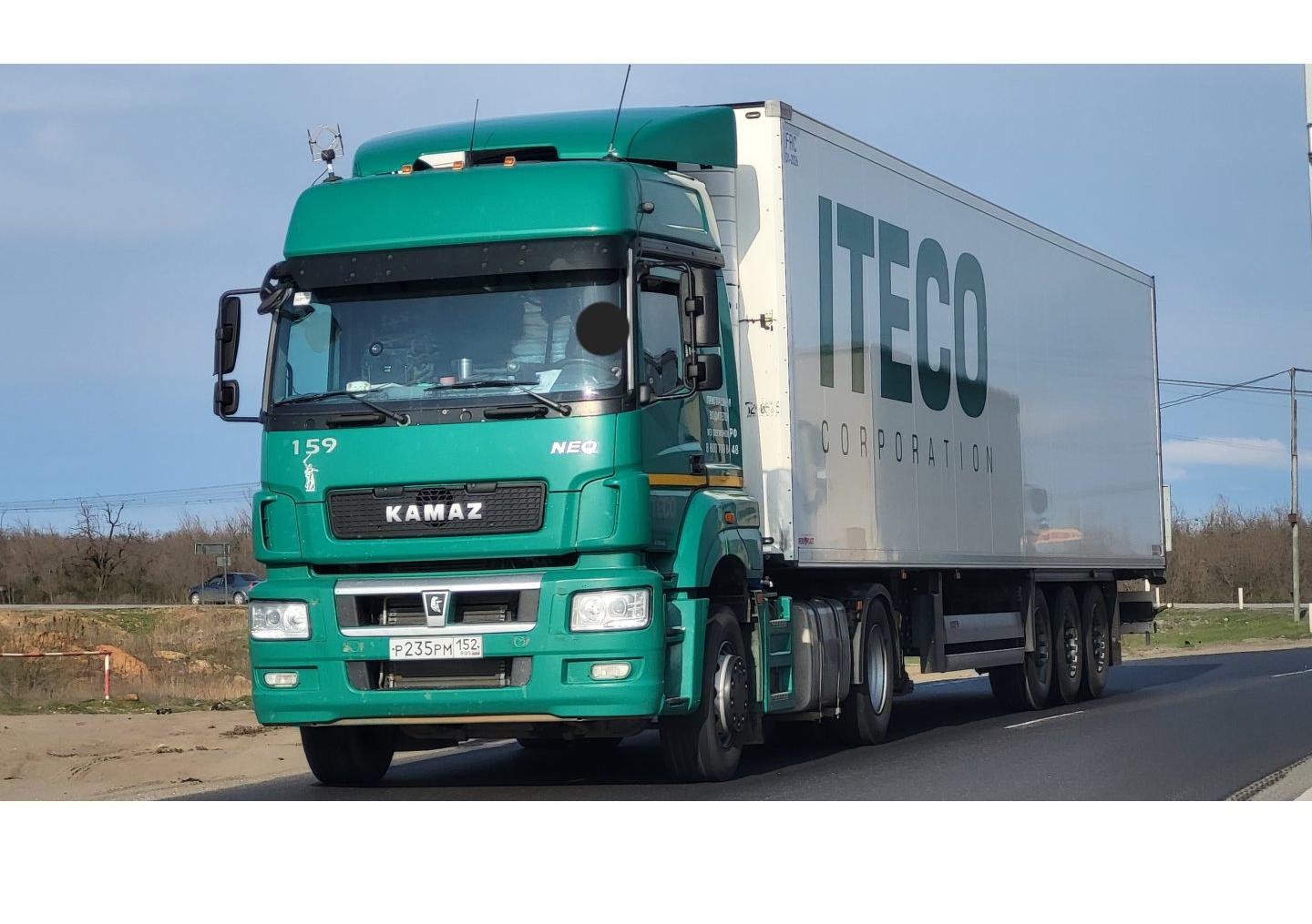 Автомобиль госномер Р235РМ152