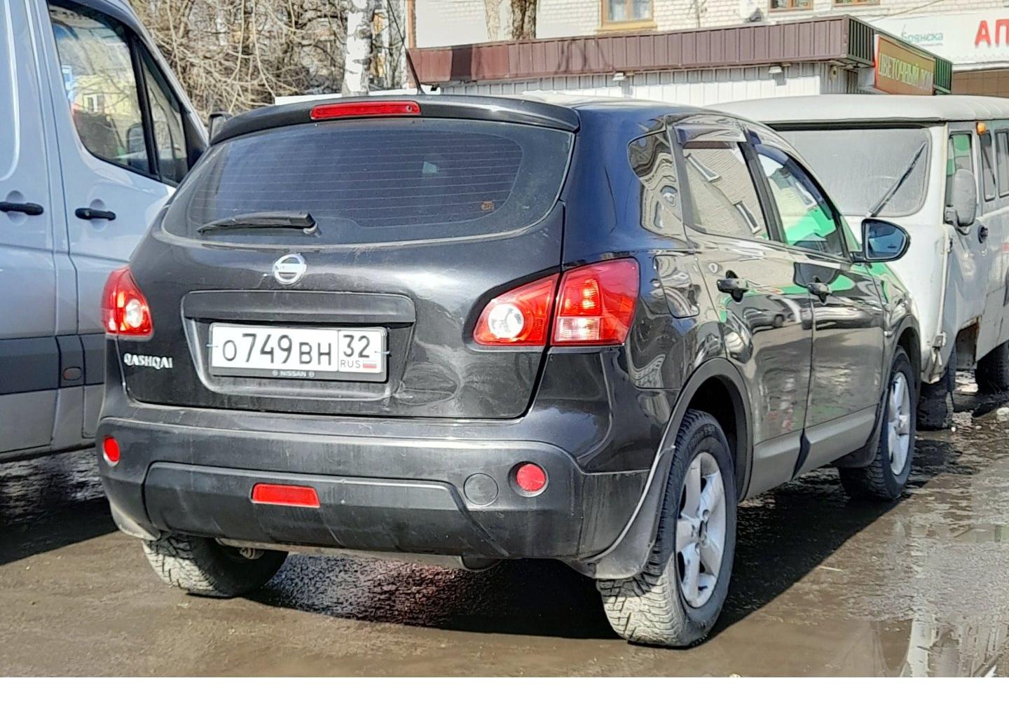 Автомобиль госномер О749ВН32