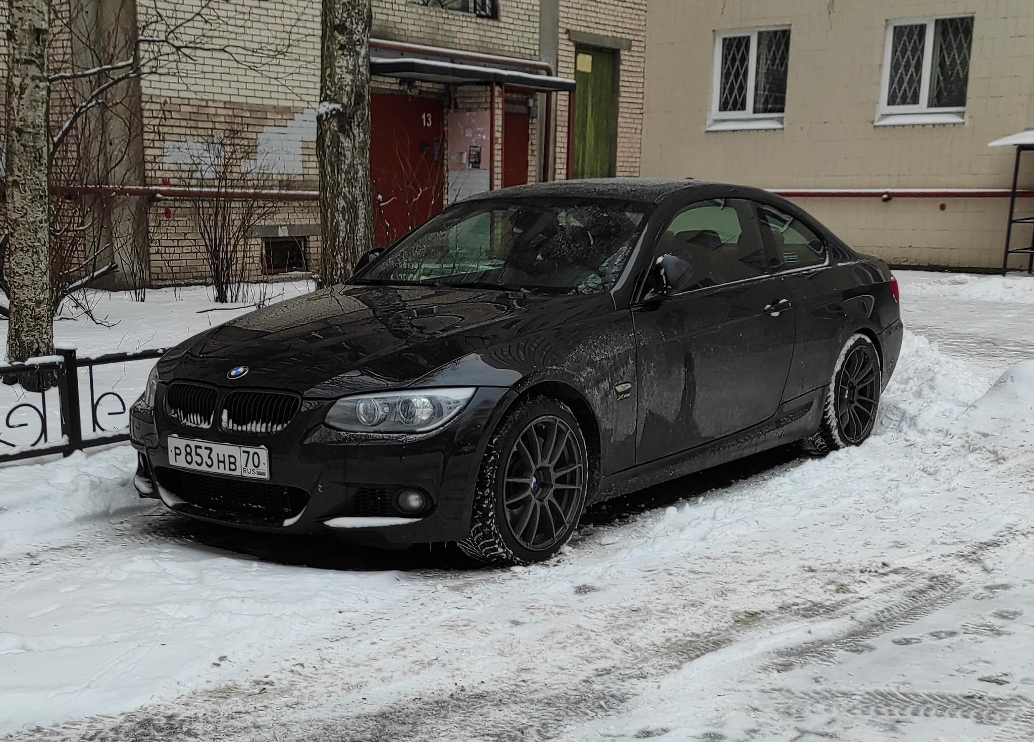 Автомобиль госномер Р853НВ70