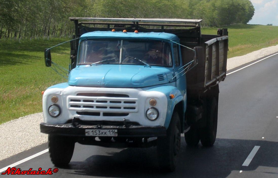 Автомобиль госномер Е153КК116
