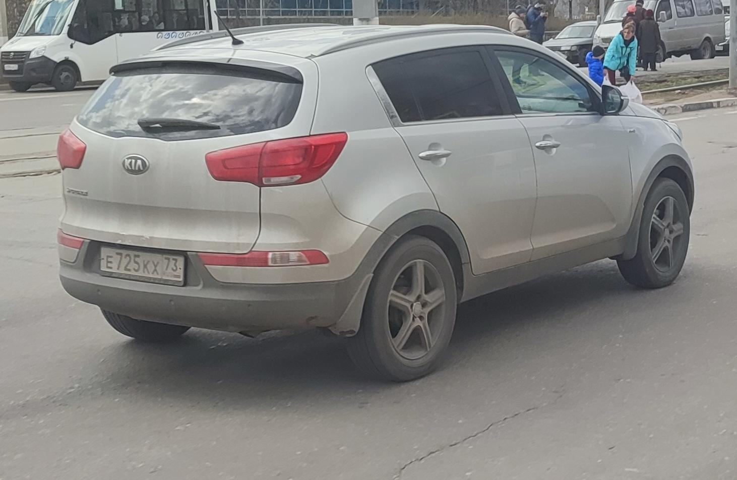 Автомобиль госномер Е725КХ73