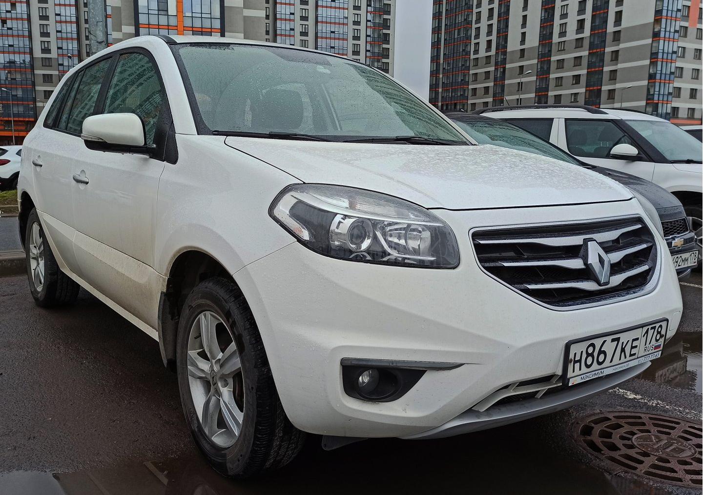 Автомобиль госномер Н867КЕ178