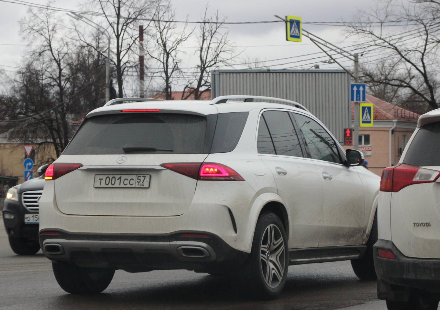 Автомобиль госномер Т001СС57