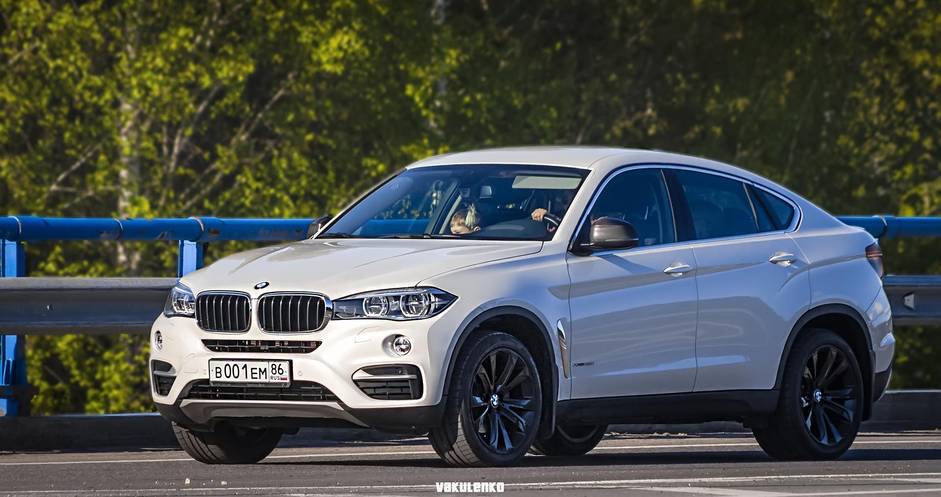 Автомобиль госномер В001ЕМ86