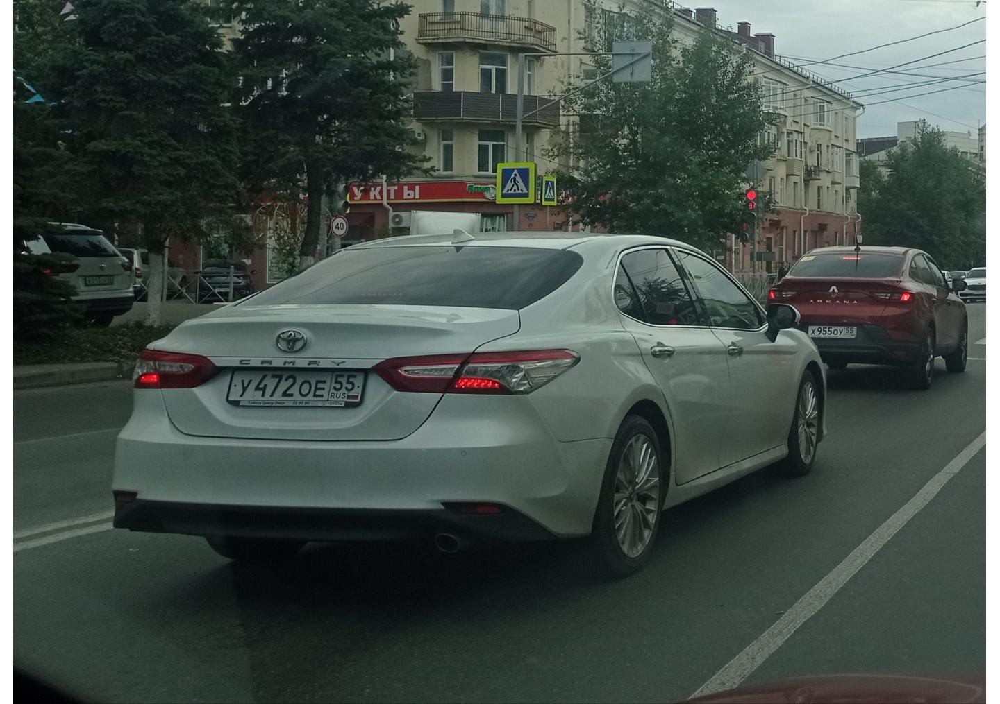 Автомобиль госномер У472ОЕ55
