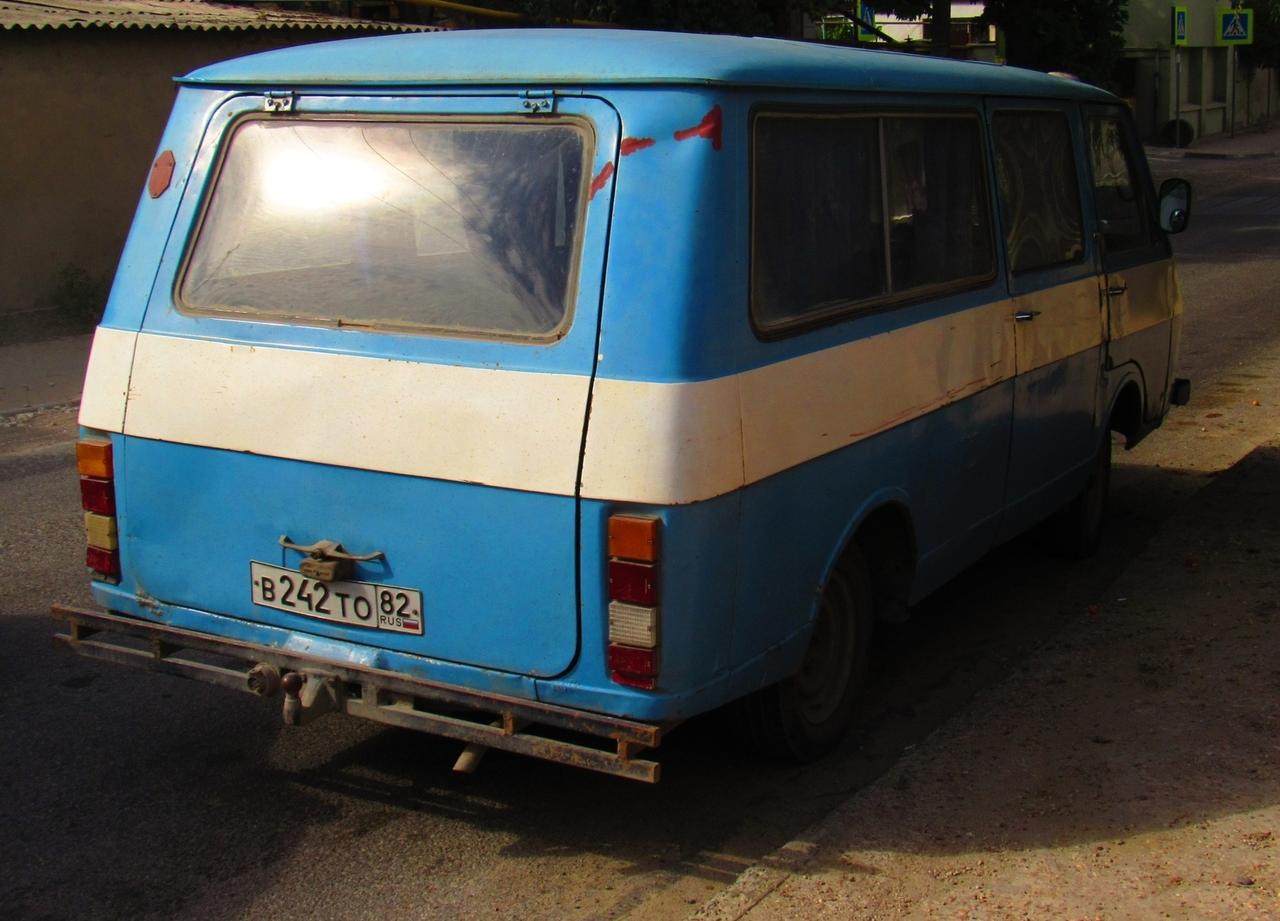 Автомобиль госномер В242ТО82
