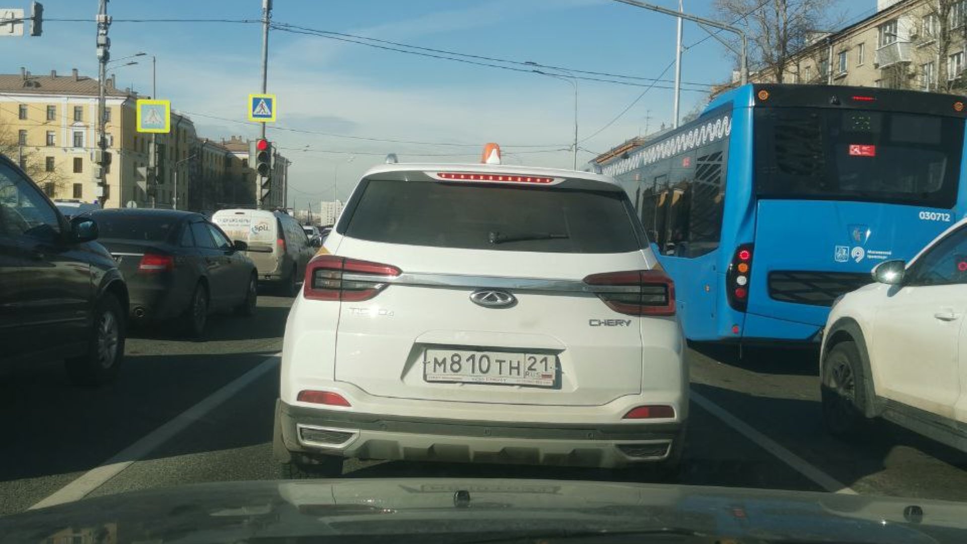Автомобиль госномер М810ТН21