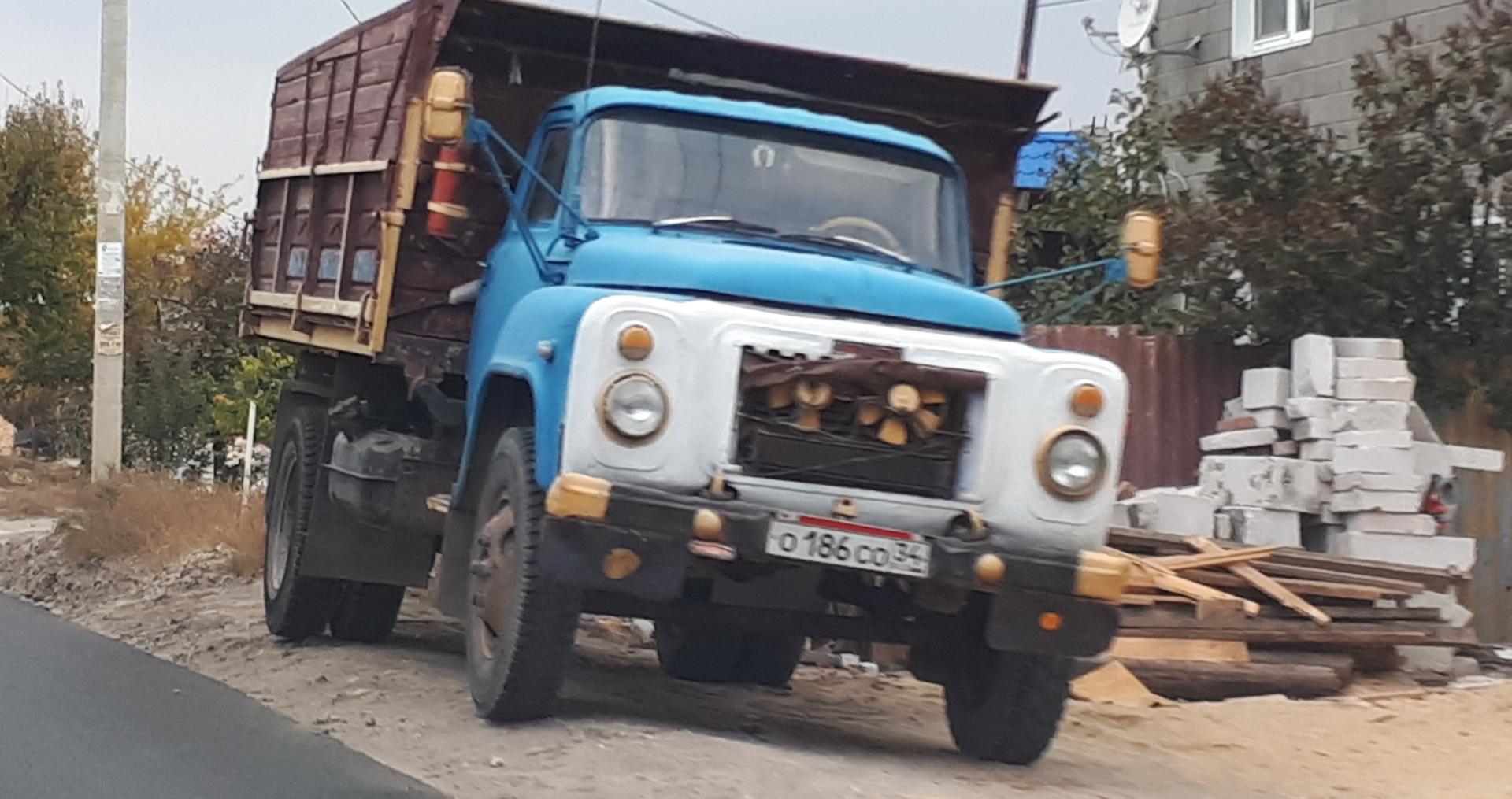 Автомобиль госномер О186СО34