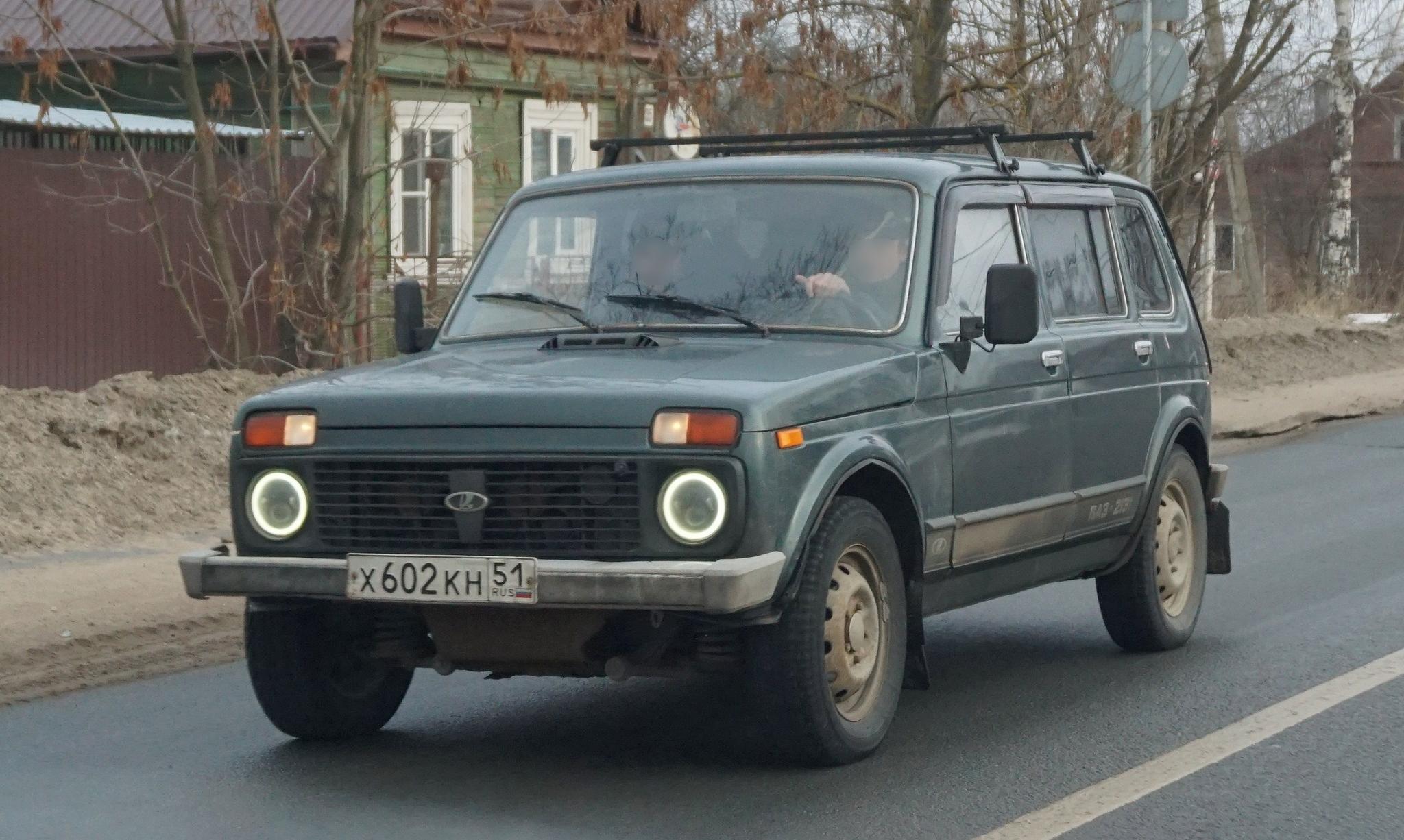 Автомобиль госномер Х602КН51
