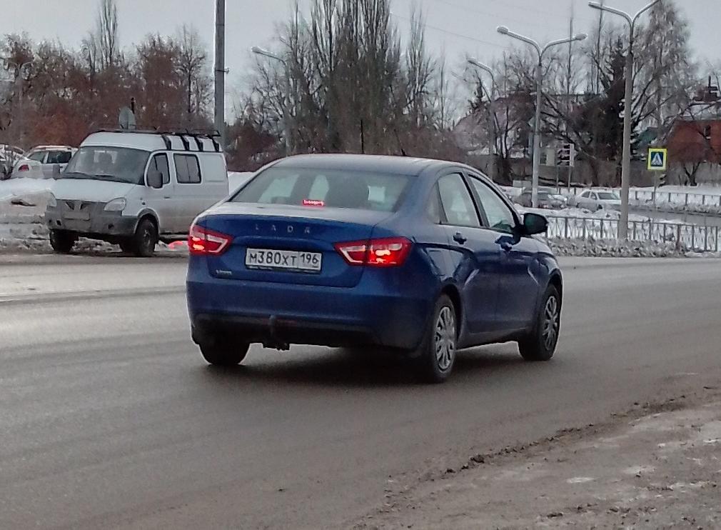 Автомобиль госномер М380ХТ196