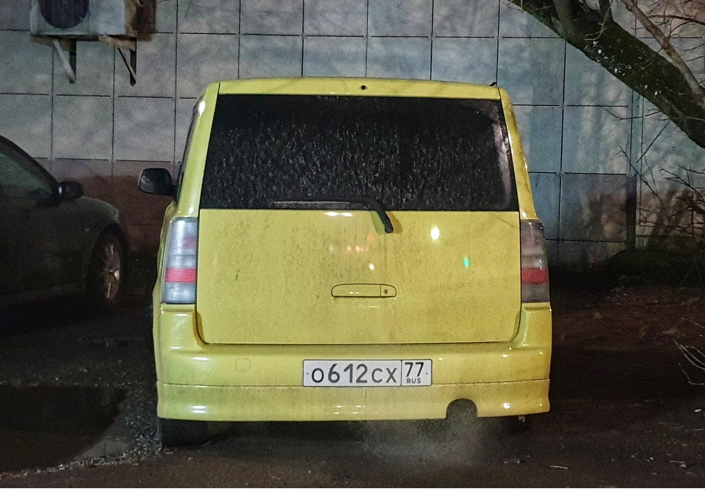 Автомобиль госномер О612СХ77