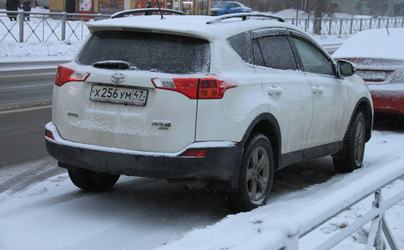 Автомобиль госномер Х256УМ47