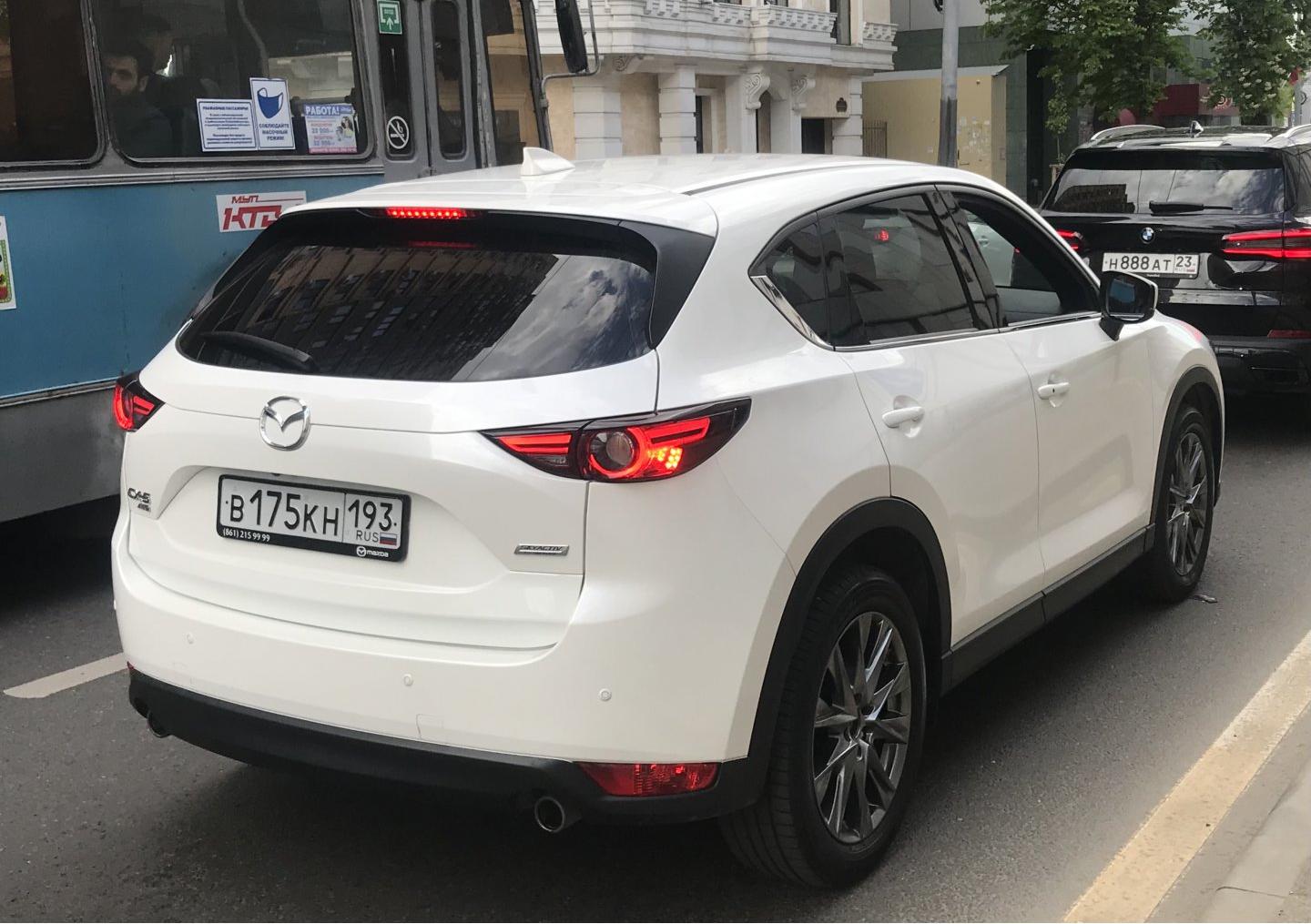 Автомобиль госномер В175КН193