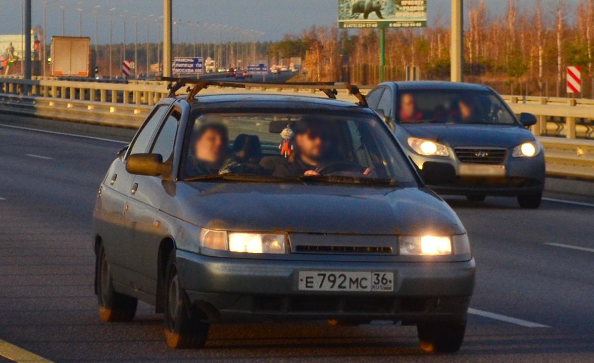Автомобиль госномер Е792МС36