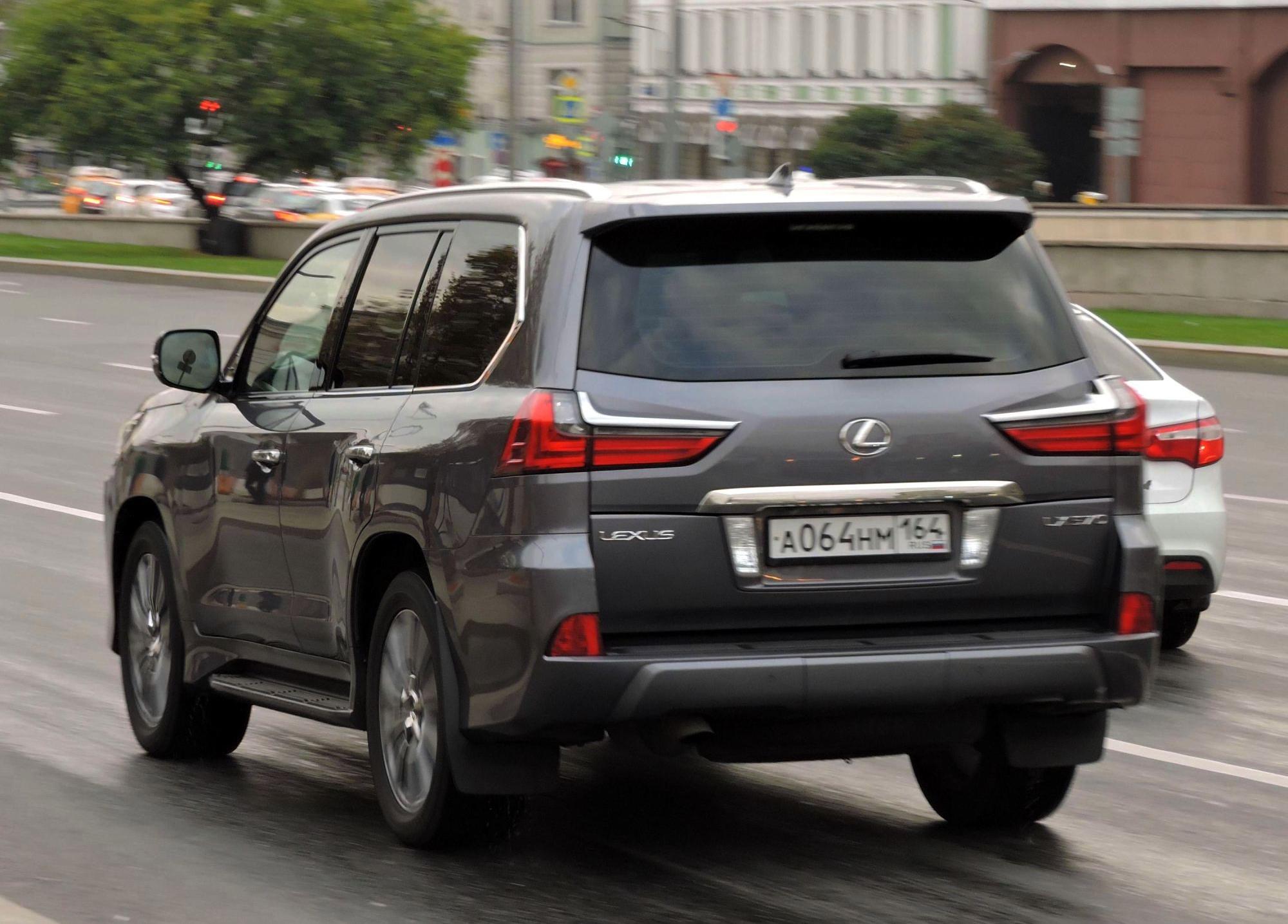 Автомобиль госномер А064НМ164