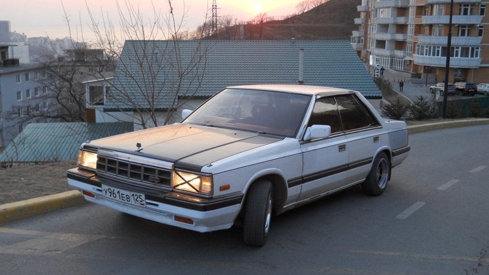 Автомобиль госномер У961ЕВ125
