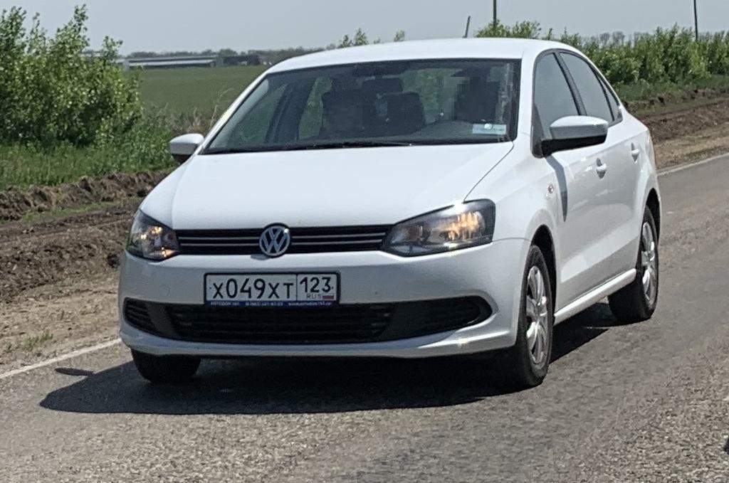 Автомобиль госномер Х049ХТ123