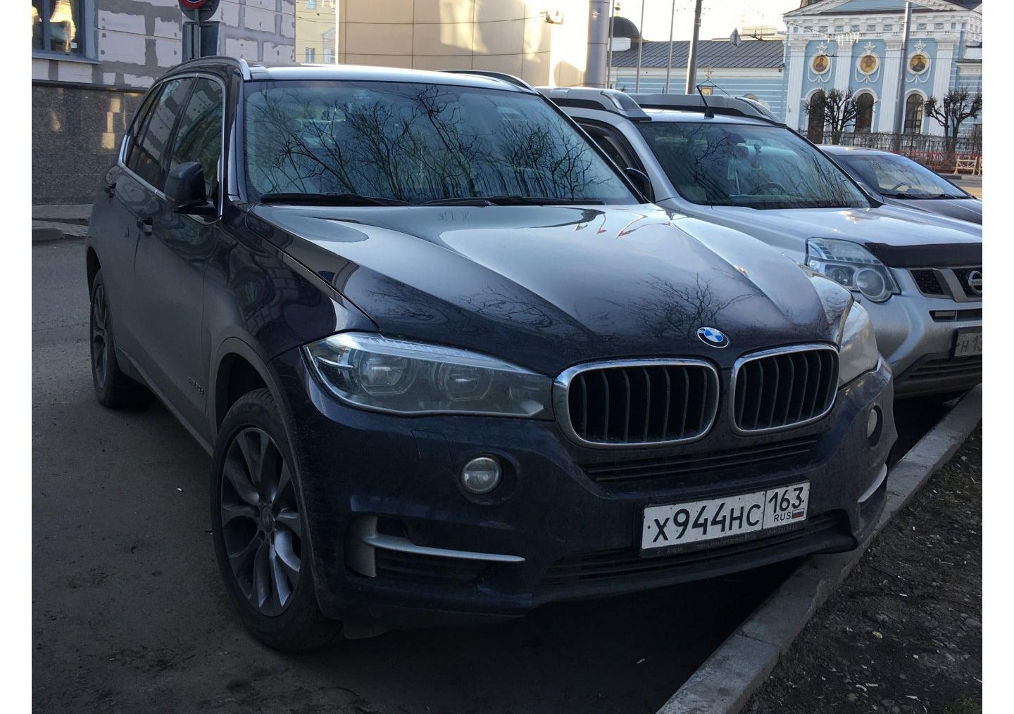 Автомобиль госномер Х944НС163