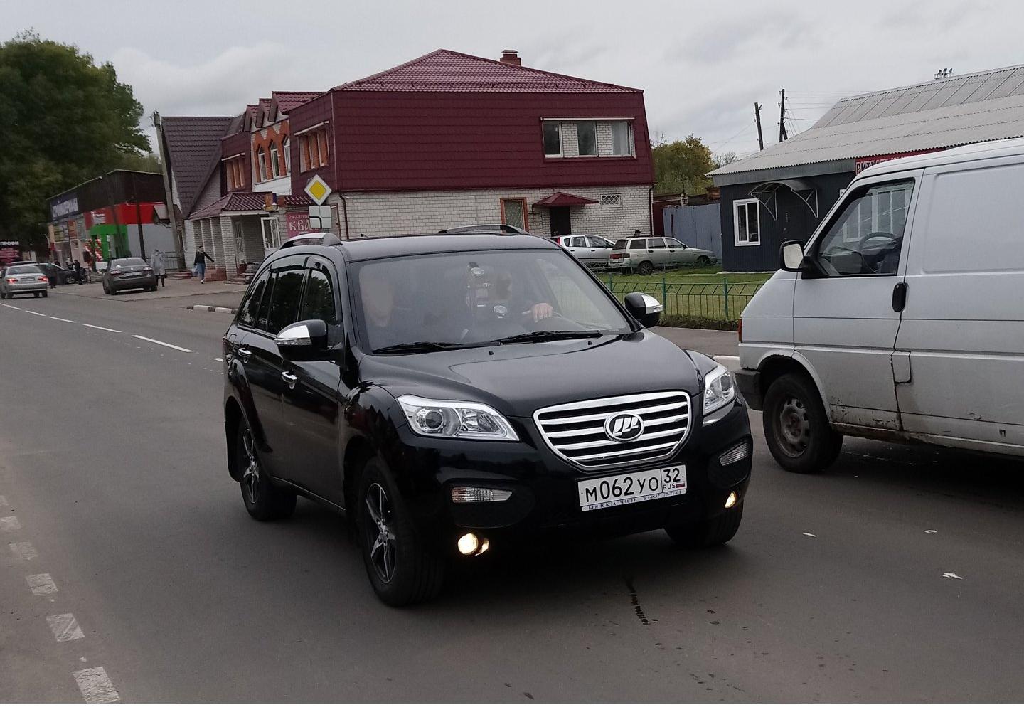 Автомобиль госномер М062УО32