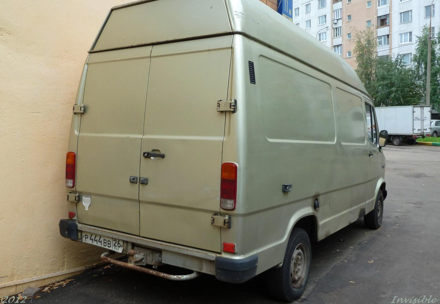 Автомобиль госномер Р444ВВ26