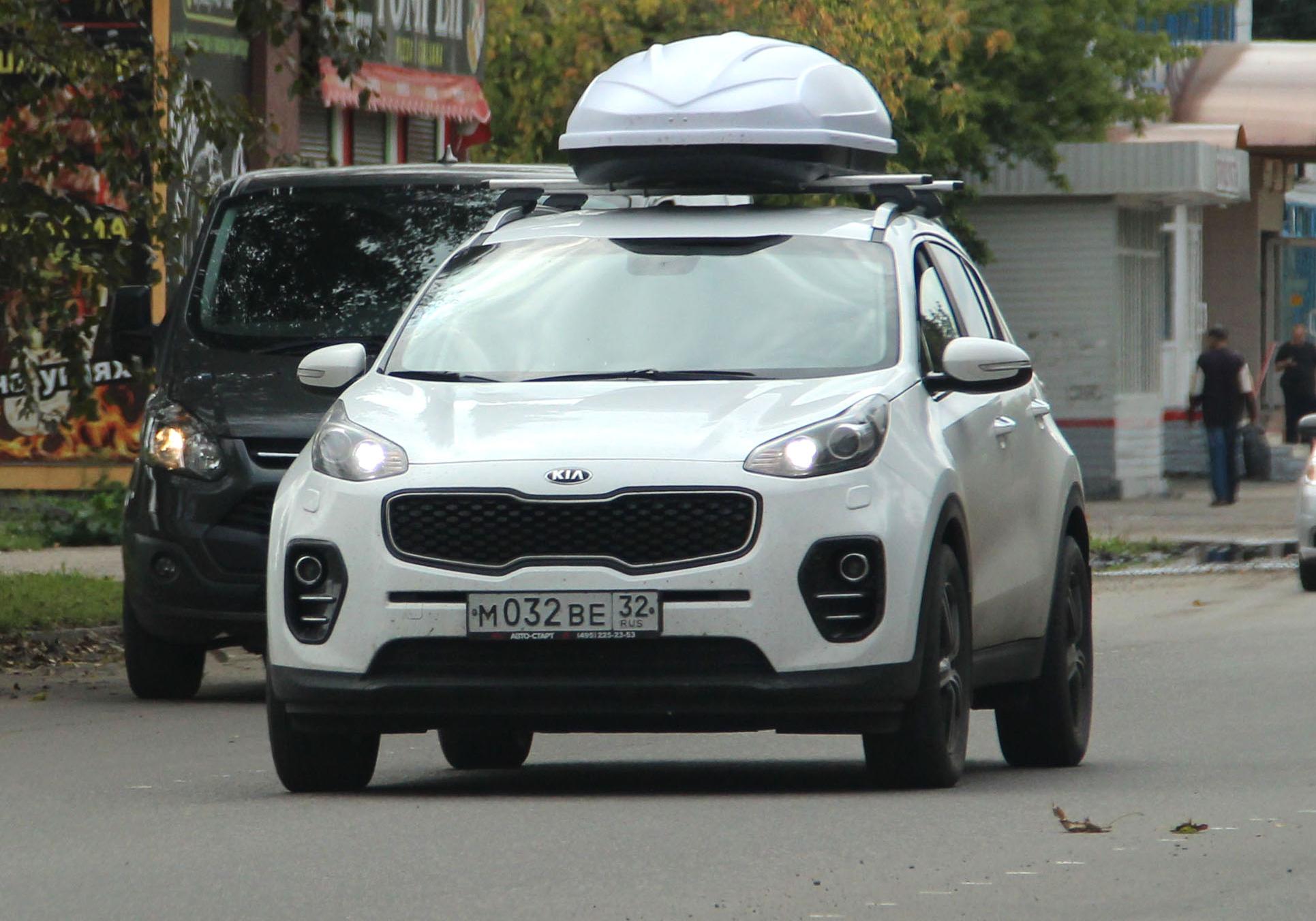 Автомобиль госномер М032ВЕ32
