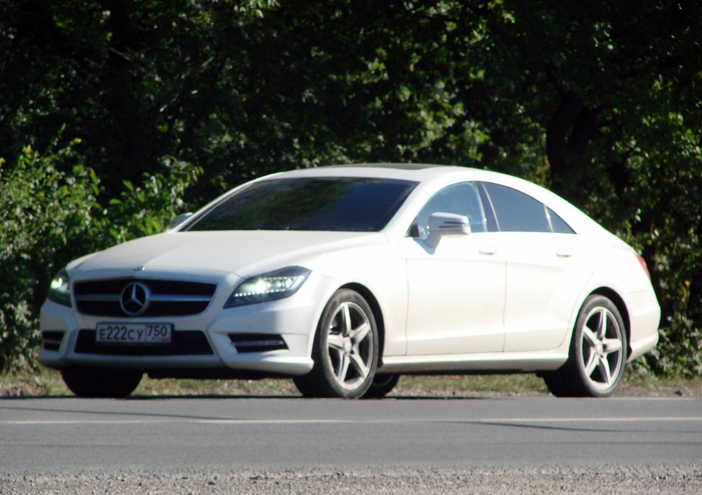 Автомобиль госномер Е222СУ750