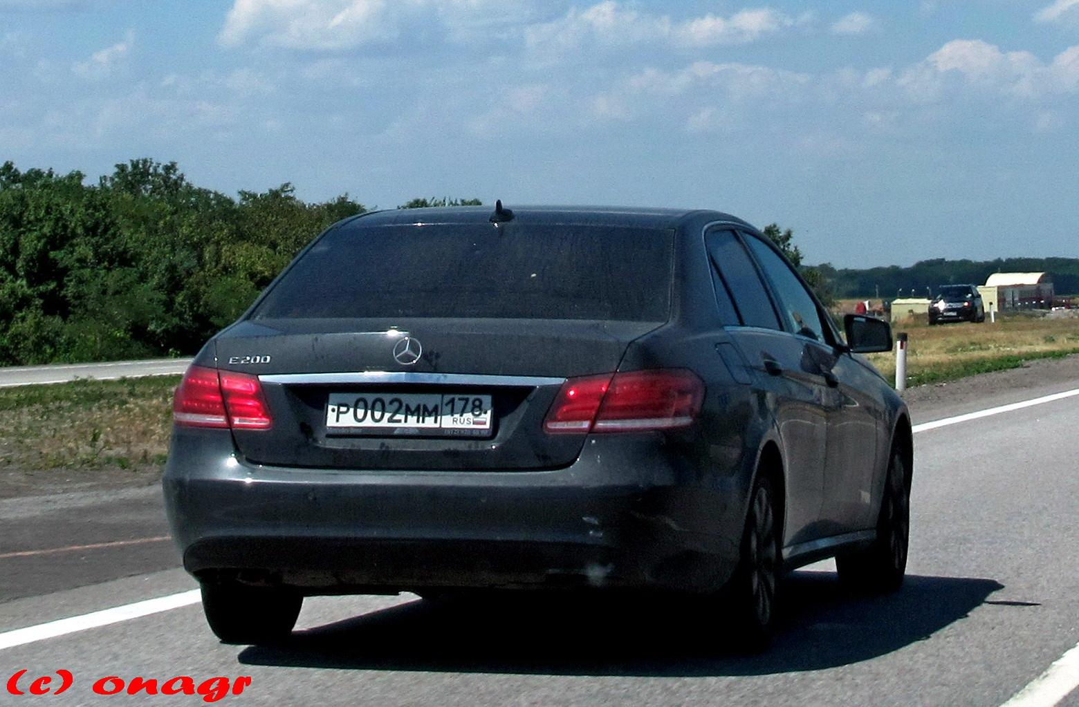 Автомобиль госномер Р002ММ178